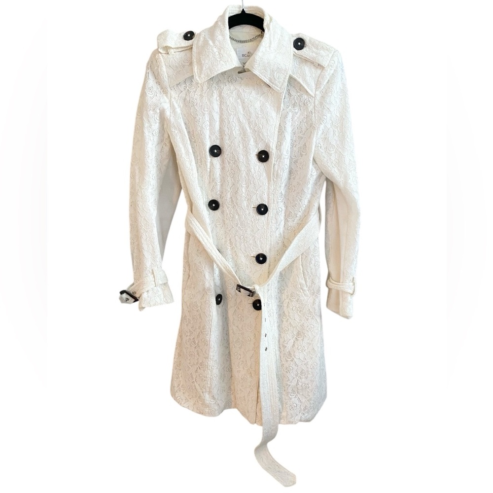 BCBGeneration textured lace cream / white trench coat